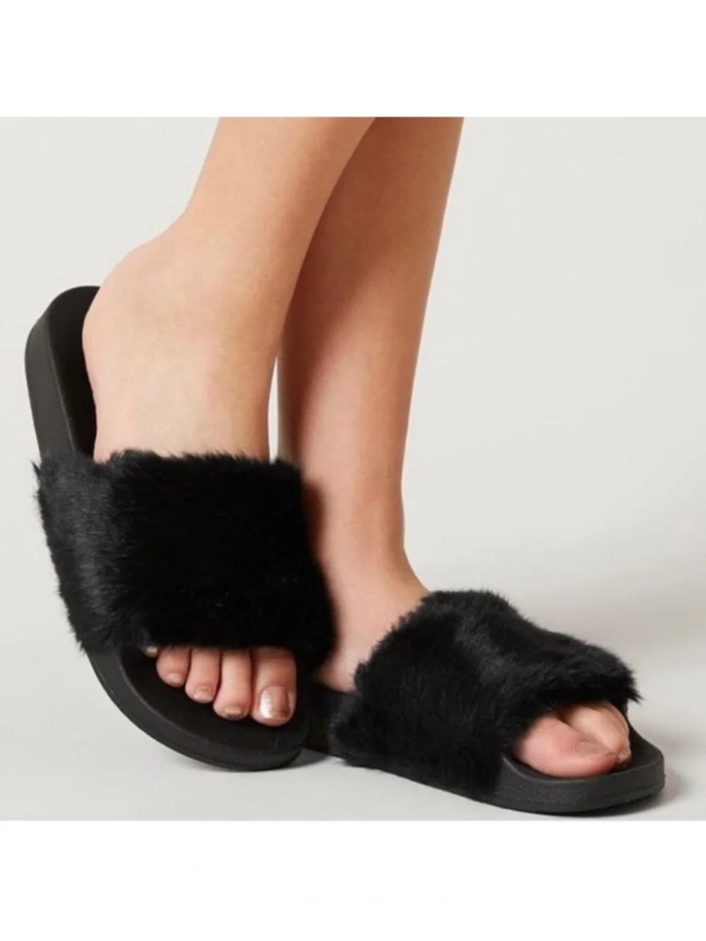 Steve Madden Delphina Faux Fur Open Toe Slide Slipper Sandals in Black - Picture 2 of 9